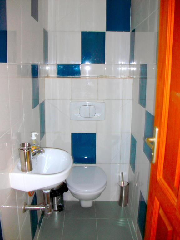 Dodoo Lodge Котону Экстерьер фото